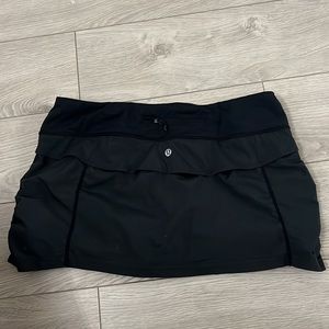 lulu black skirt